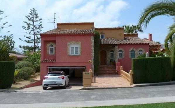 Villa te koop in Benidorm